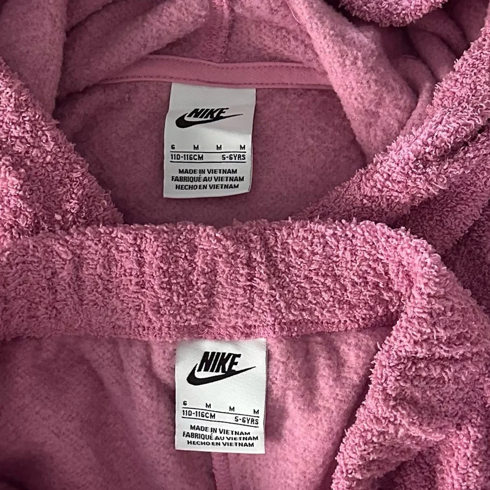 Nike Girls 2 Piece Pink Hoodie & Flare Pants Set Size 6 Soft Textured Outfit NWT